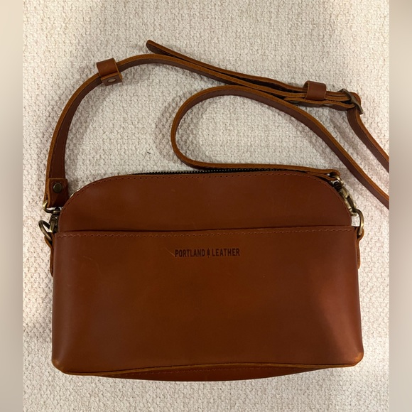 Portland Leather brown leather eclipse purse crossbody bag - Picture 3 of 11